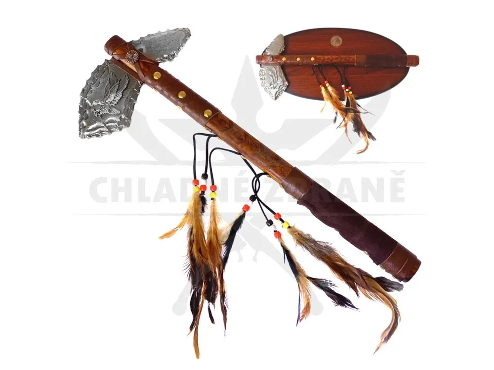 Tovární Cena Indiánský tomahawk "AMERICAN EAGLE" s dřevěnou plaketou