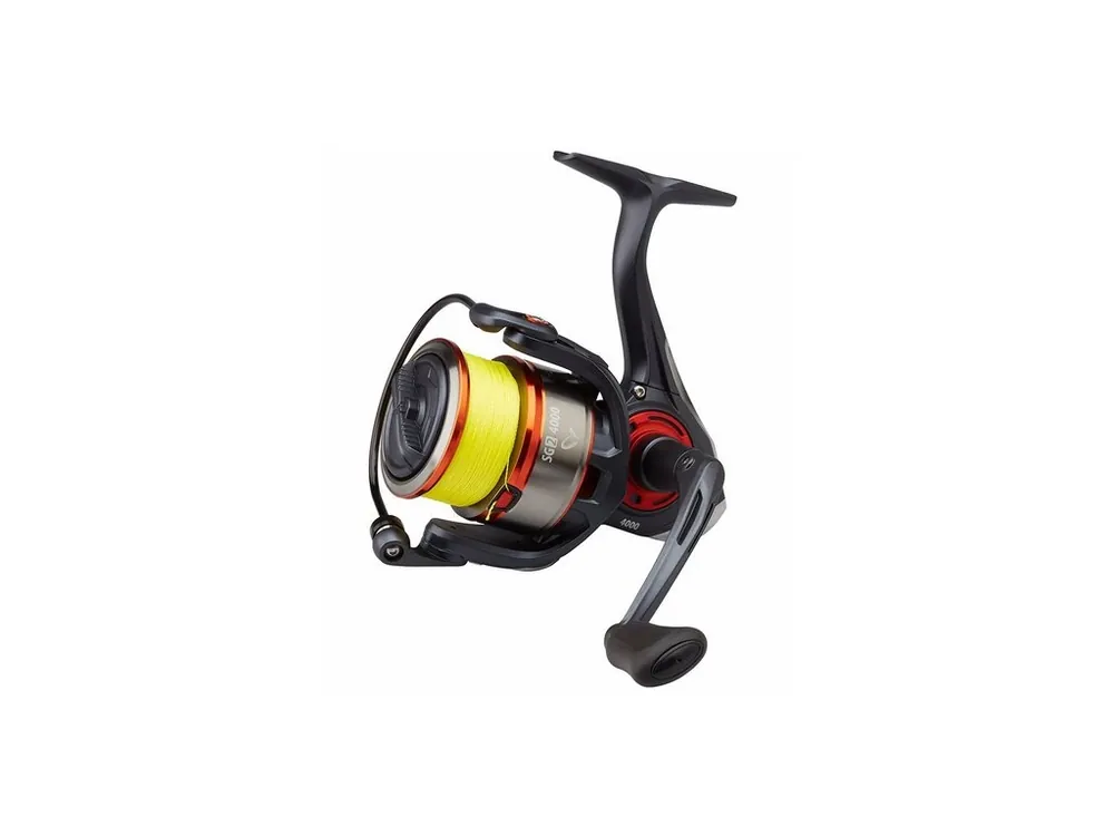 Víkendová Akce Savage Gear Naviják SG2 2500 FD + navinutá pletená šňůra 0,15 mm