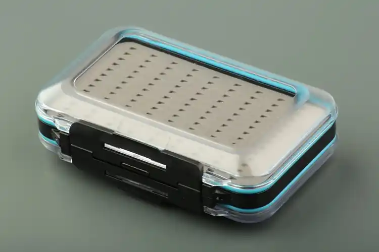 GIANTS FISHING - Krabička Fly Box Waterproof Ověřený